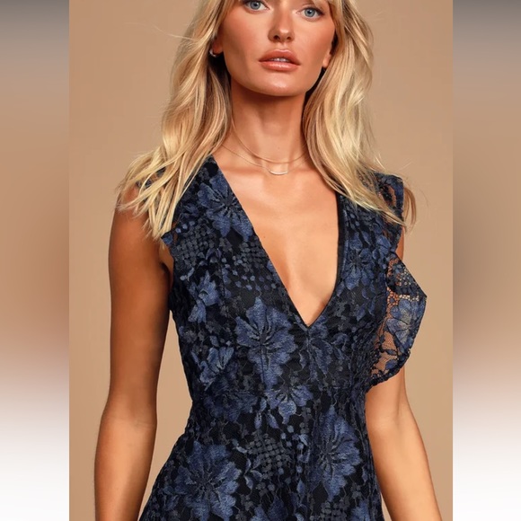 NWT Lulus Molinetto Navy Blue Lace Ruffled Tiered Sleeveless Maxi Dress - Picture 3 of 10